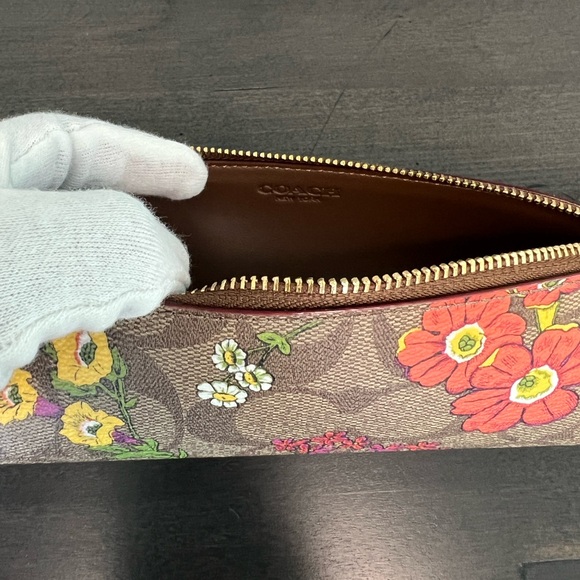 Coach Signature Canvas w/ Floral Print Notebook and Pencil Case Set - Picture 15 of 16